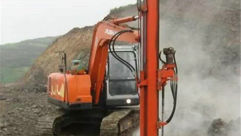 压路机与平地机：如何根据工况精准选择**